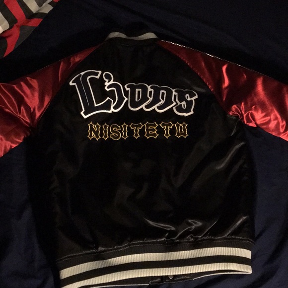 Stalls & Dean Lion Jacket - Picture 2 of 2